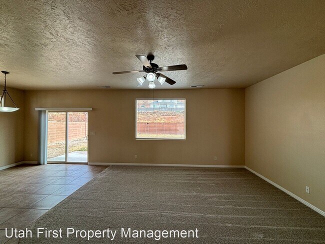 Building Photo - 3 br, 2 bath House - 1011 White Sands Dr.