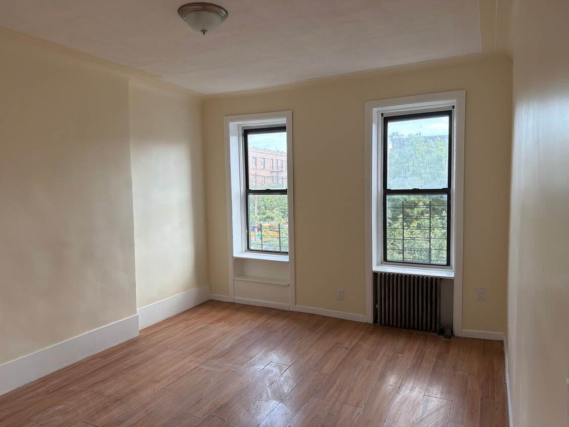 Building Photo - 3319 Avenue I