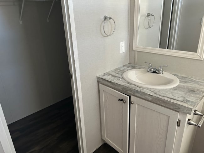 Foto del edificio - 1129 Morning Glory Cir