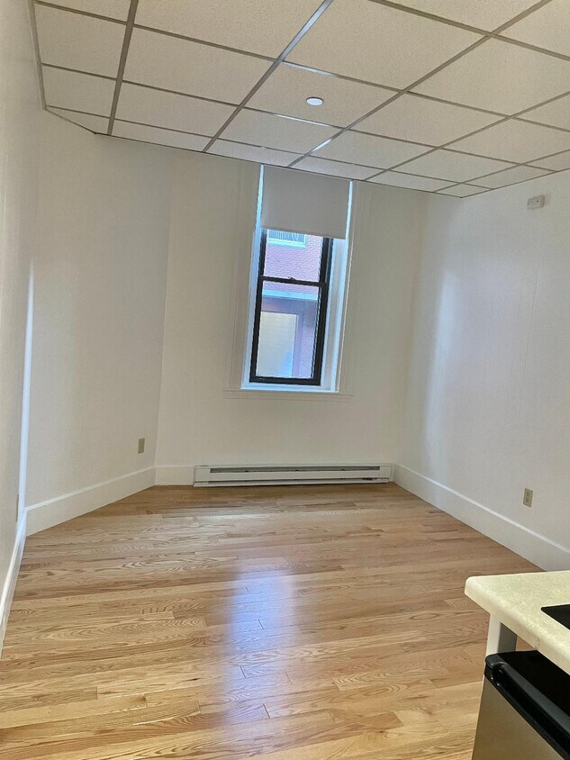 Building Photo - 262 Newbury St
