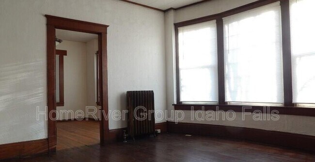 Foto del edificio - 400 N Eastern Ave