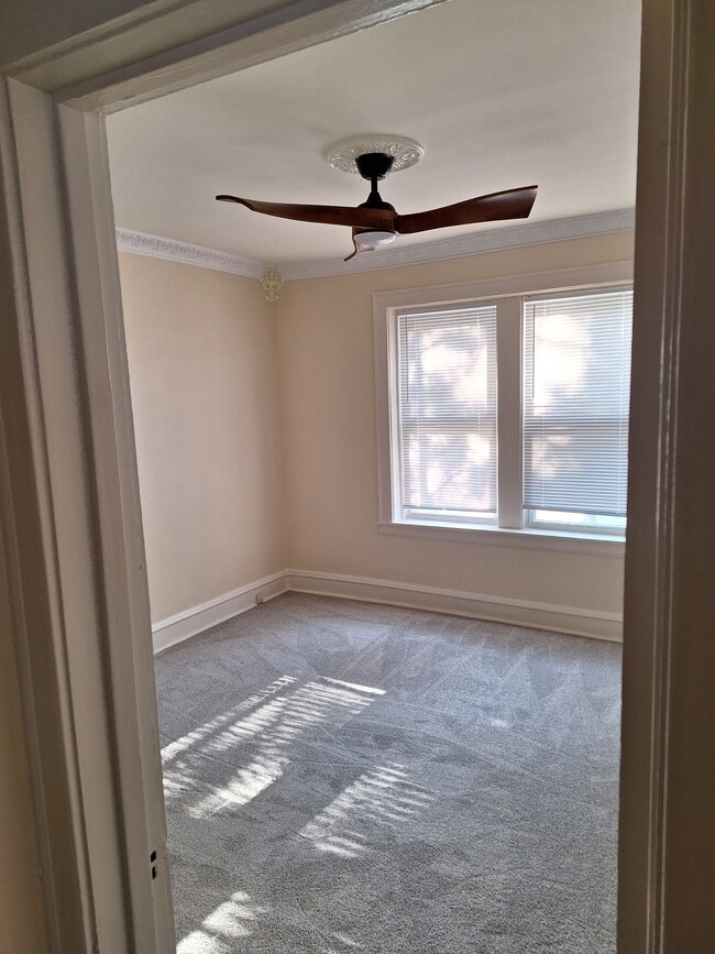 Dining room - 4215 N Campbell Ave