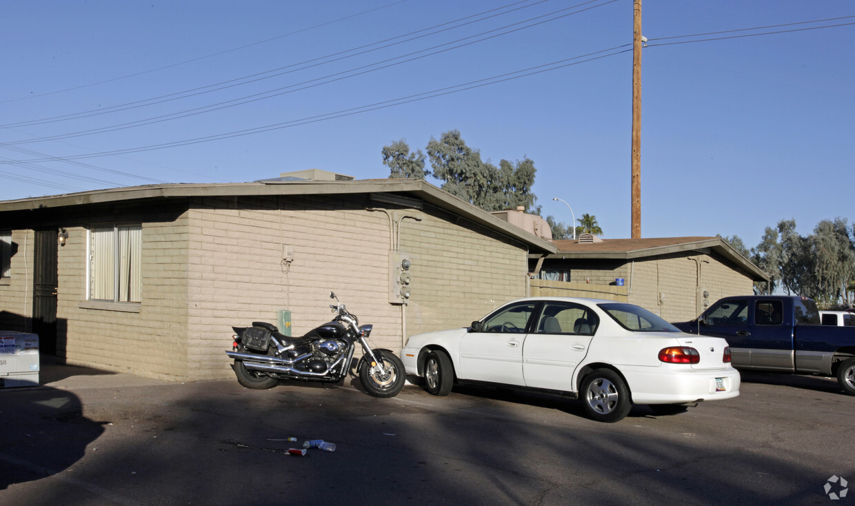 Foto del edificio - Bethany West Apartments