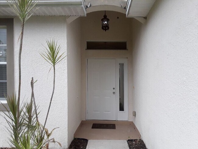 Photo - 536 Redwood Ave S House