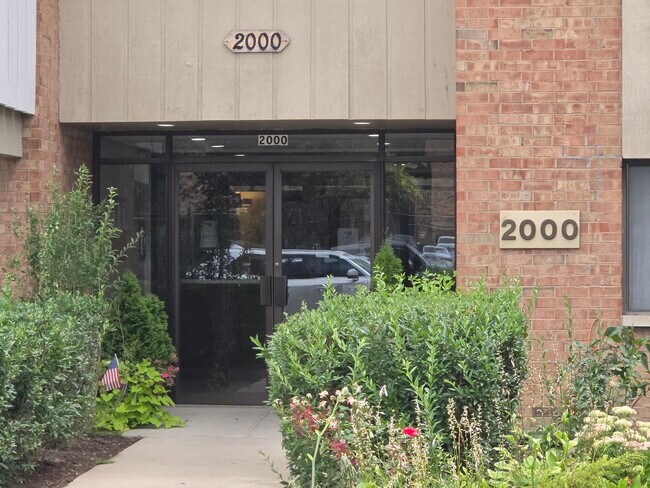 Foto del edificio - 2000 Bayside Dr