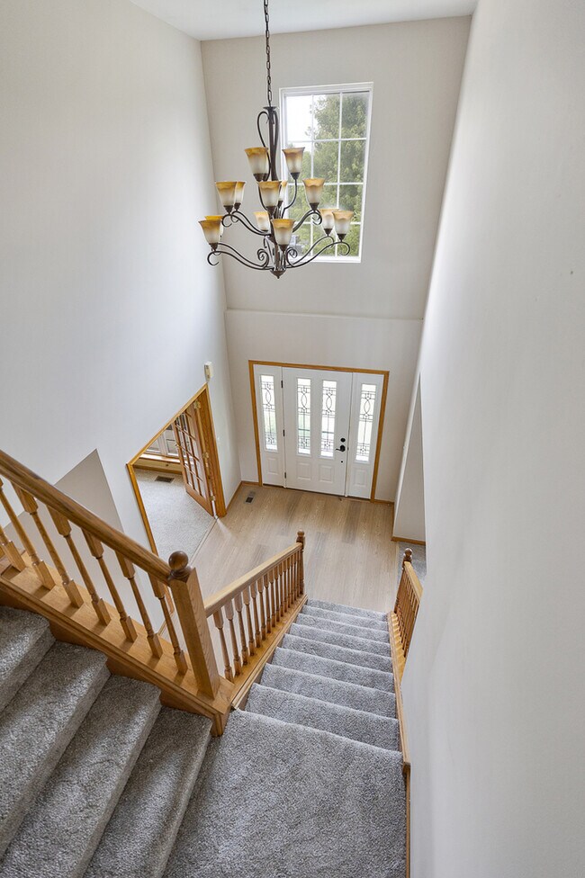 Foto del edificio - 683 Churchill Ln