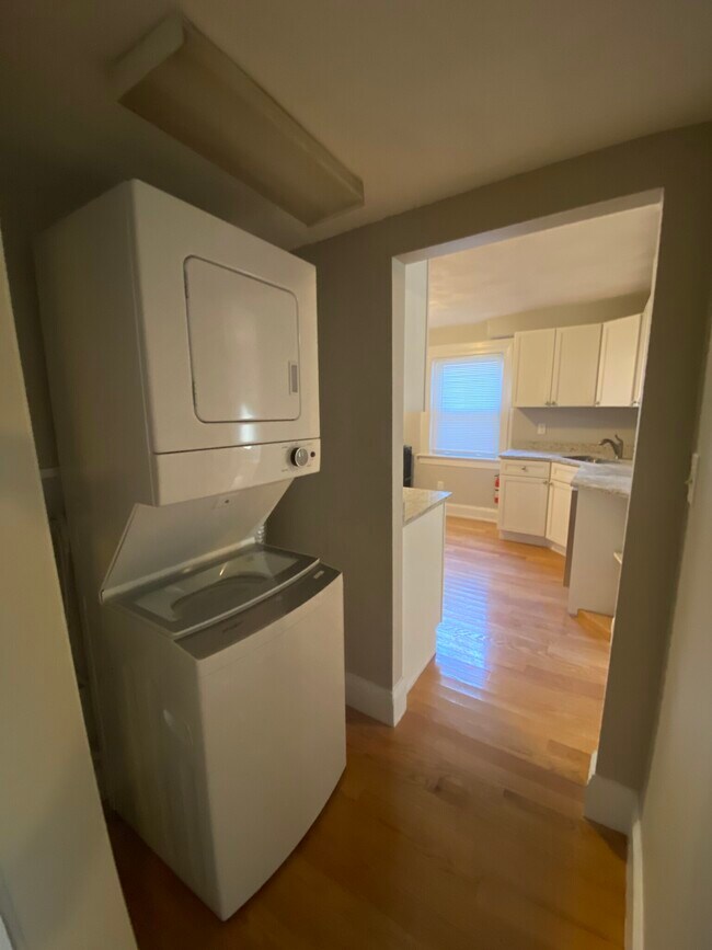 Building Photo - 309 Highland Ave