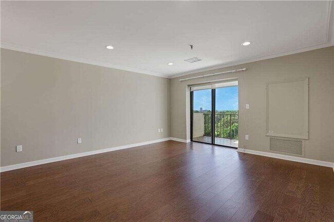 Foto del edificio - 300 Johnson Ferry Rd