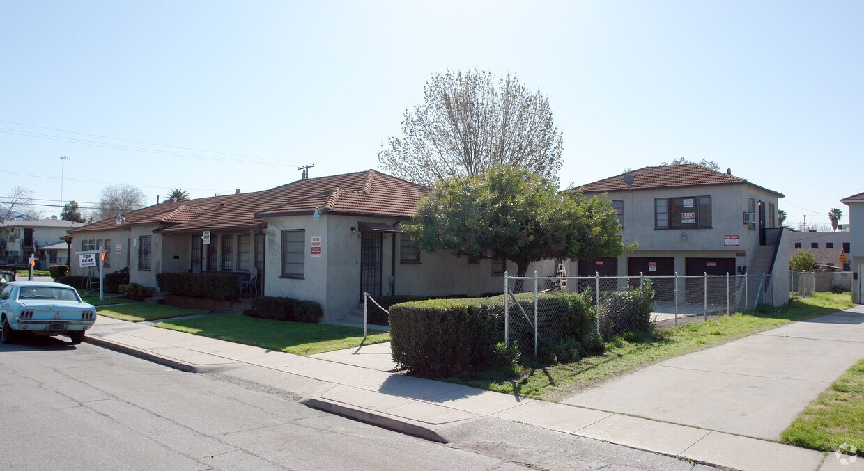 Building Photo - 1390-1396 N Mountain View Ave