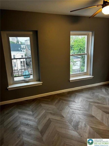 Foto del edificio - 412 Oak St