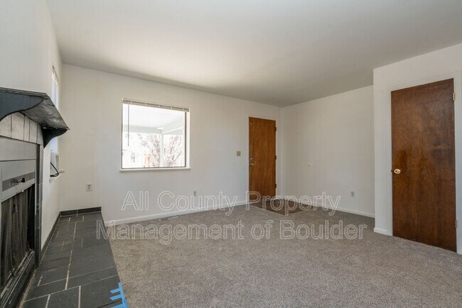 Building Photo - 6489 Barnacle Ct