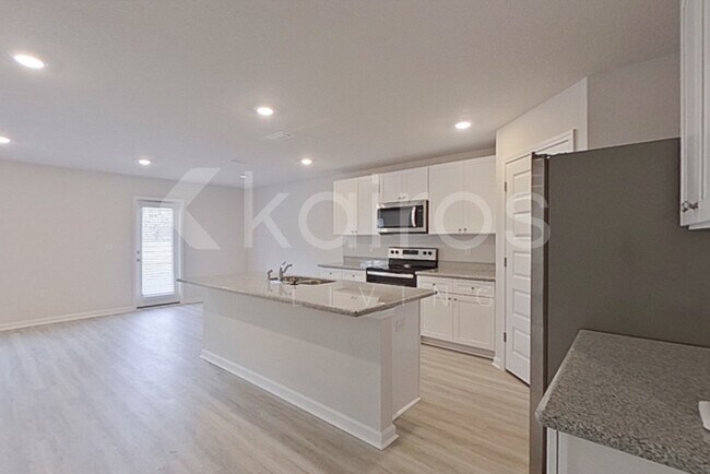 Foto del edificio - 345 Monarch Ln
