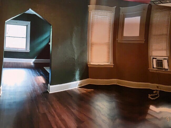 Foto del edificio - 735 E Mitchell Ave