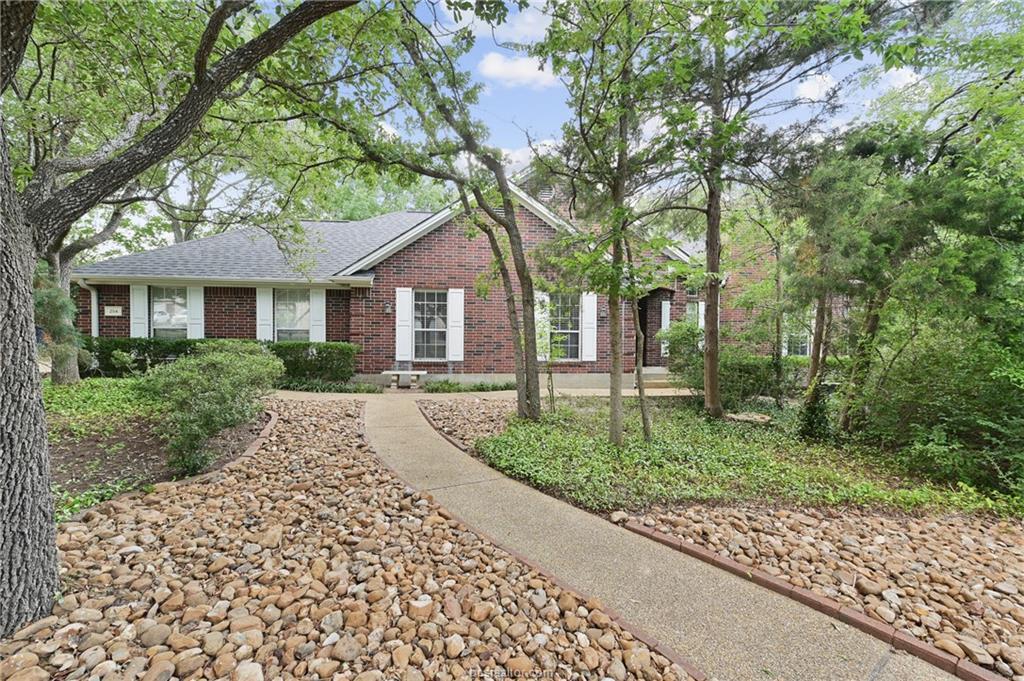 Primary Photo - 204 Chimney Hill Dr