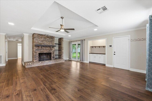 Foto del edificio - 6795 Greenwood Dr