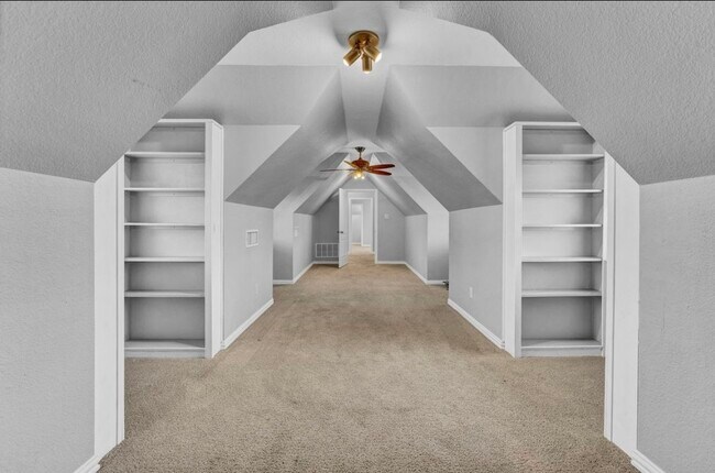 Building Photo - 9489 Blarney Stone Way