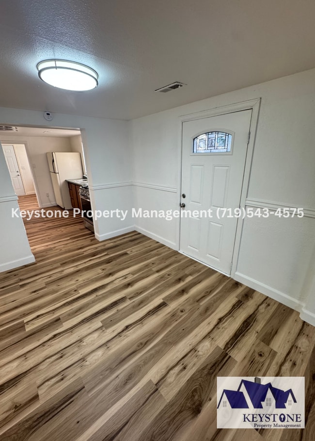 Foto del edificio - Fully Renovated Home 5 bedrooms/2 Bathrooms $1550/$1550