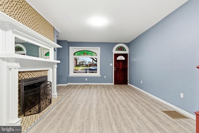 Building Photo - 111 Hanover Dr