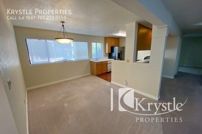 Building Photo - Coming soon! Gorgeous and spacious condo t...
