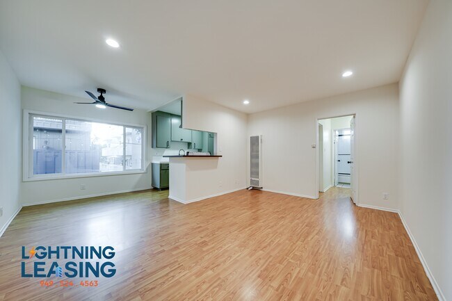 Building Photo - 12809 Matteson Ave