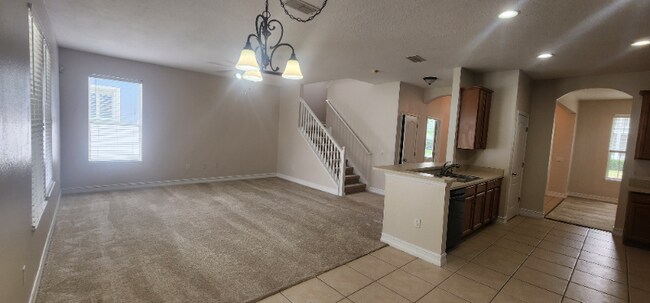 Foto del edificio - 7018 Beargrass Rd