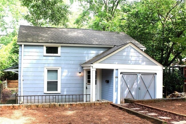 Building Photo - 1325 McLendon Ave NE