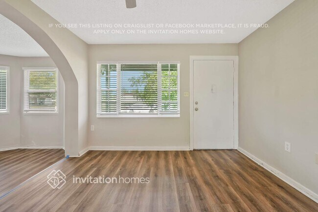 Foto del edificio - 4560 Barley St