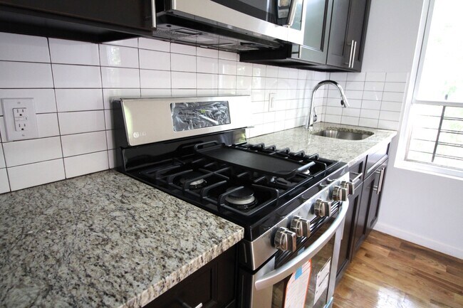 Building Photo - 291 Bonner Pl