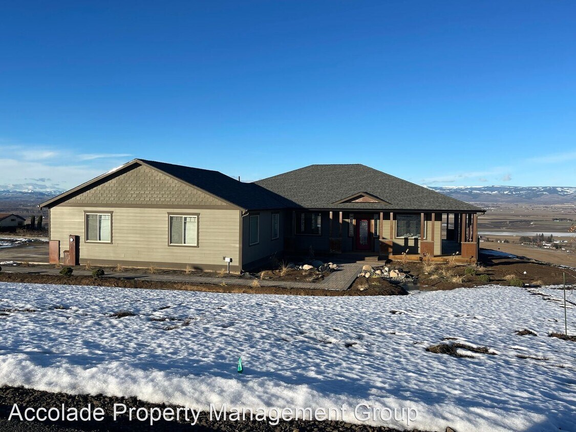 Foto principal - 3 br, 3 bath House - 2660 Tozer Road