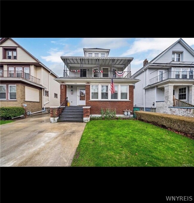Building Photo - 122 Stratford Rd