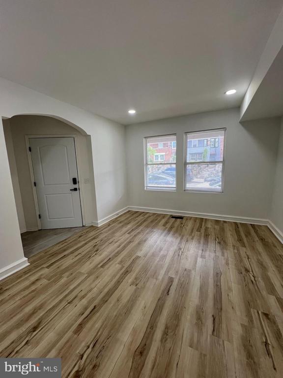 Foto del edificio - 4321 Sheldon Ave