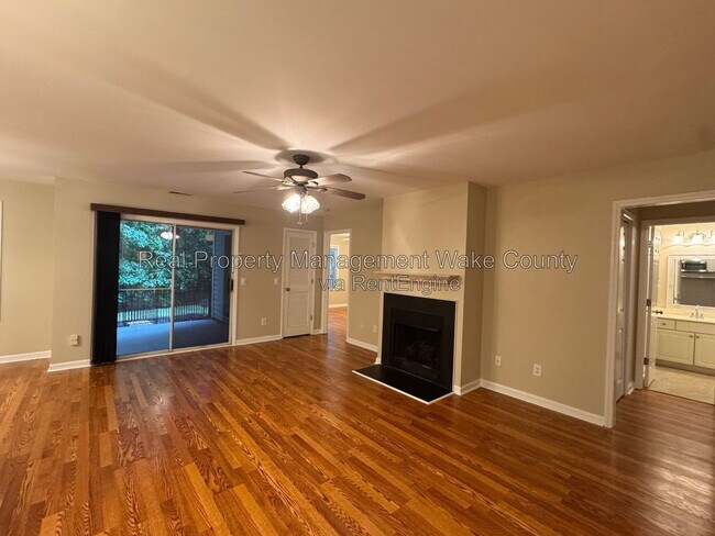 Foto del edificio - 3812 Wellington Ridge Loop