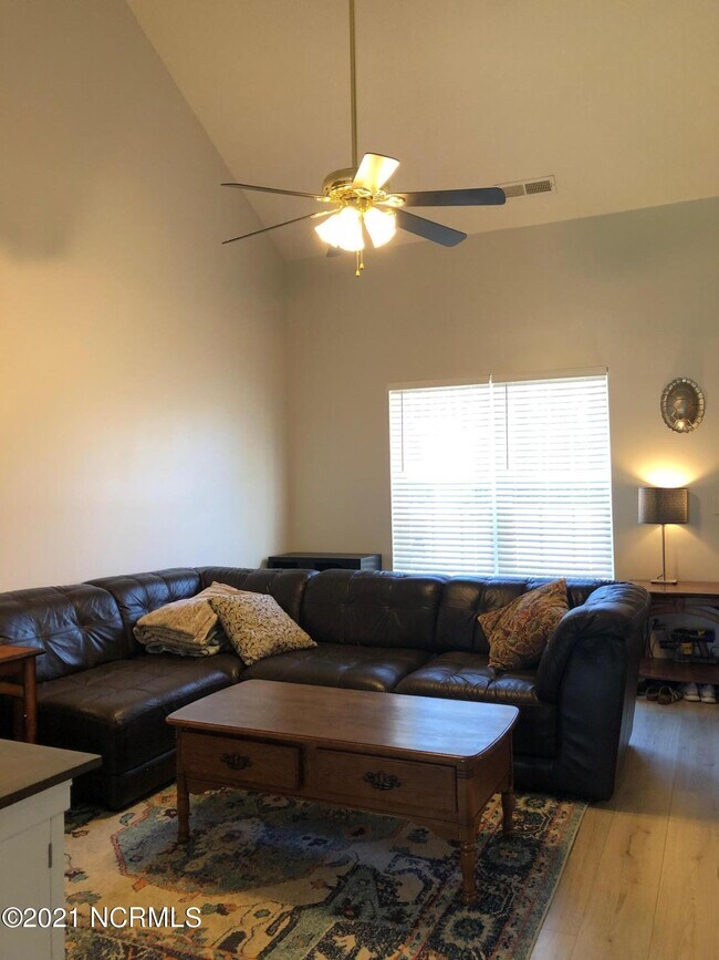 Foto del edificio - 1115 Brownlea Dr