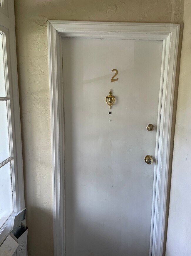 Foto del edificio - 1037 6th St W