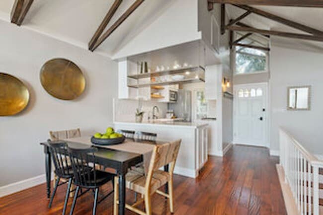 Building Photo - 2 br, 1.5 bath House - 1410 Vistazo West S...