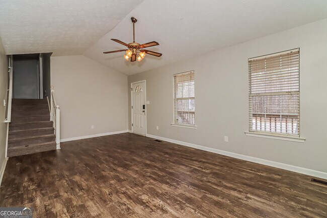 Building Photo - 51 Glenbrook Ct