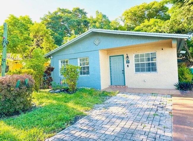 Photo - 2941 NW 9th Pl House