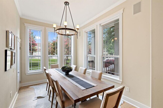 Building Photo - 2602 Kinney Oaks Ct