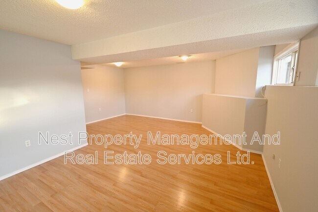 Building Photo - 2206 Upland St