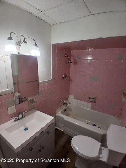 Foto del edificio - 1729 Church Ave