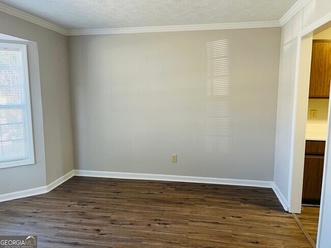 Foto del edificio - 1522 Paces Ferry N Dr SE