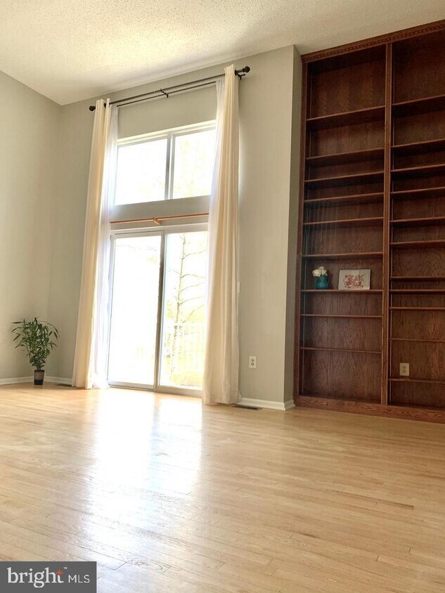 Foto principal - 124 S Barrow Pl