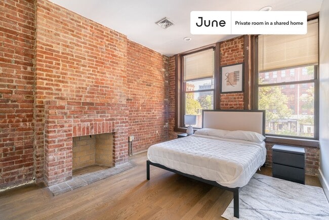 Building Photo - Room in Shared 4 bed/2 bath home