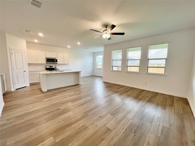 Building Photo - 1221 Sassafras Dr