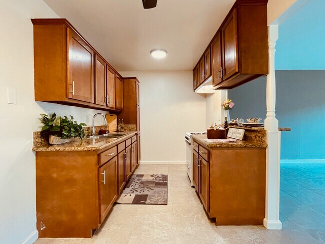 Building Photo - 17381 Jacquelyn Ln