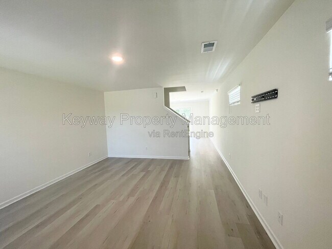 Foto del edificio - 5057 Needle Palm Rd NW