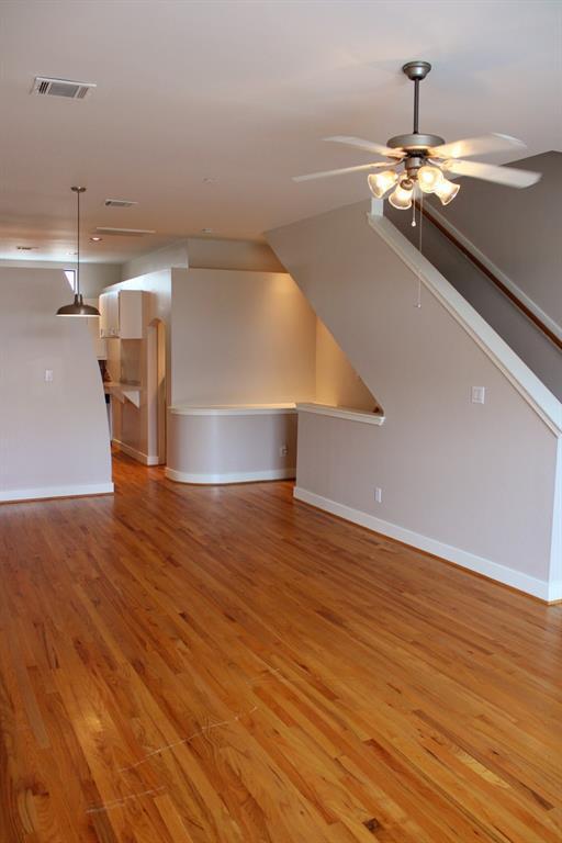 Foto del edificio - 7650 Springhill St