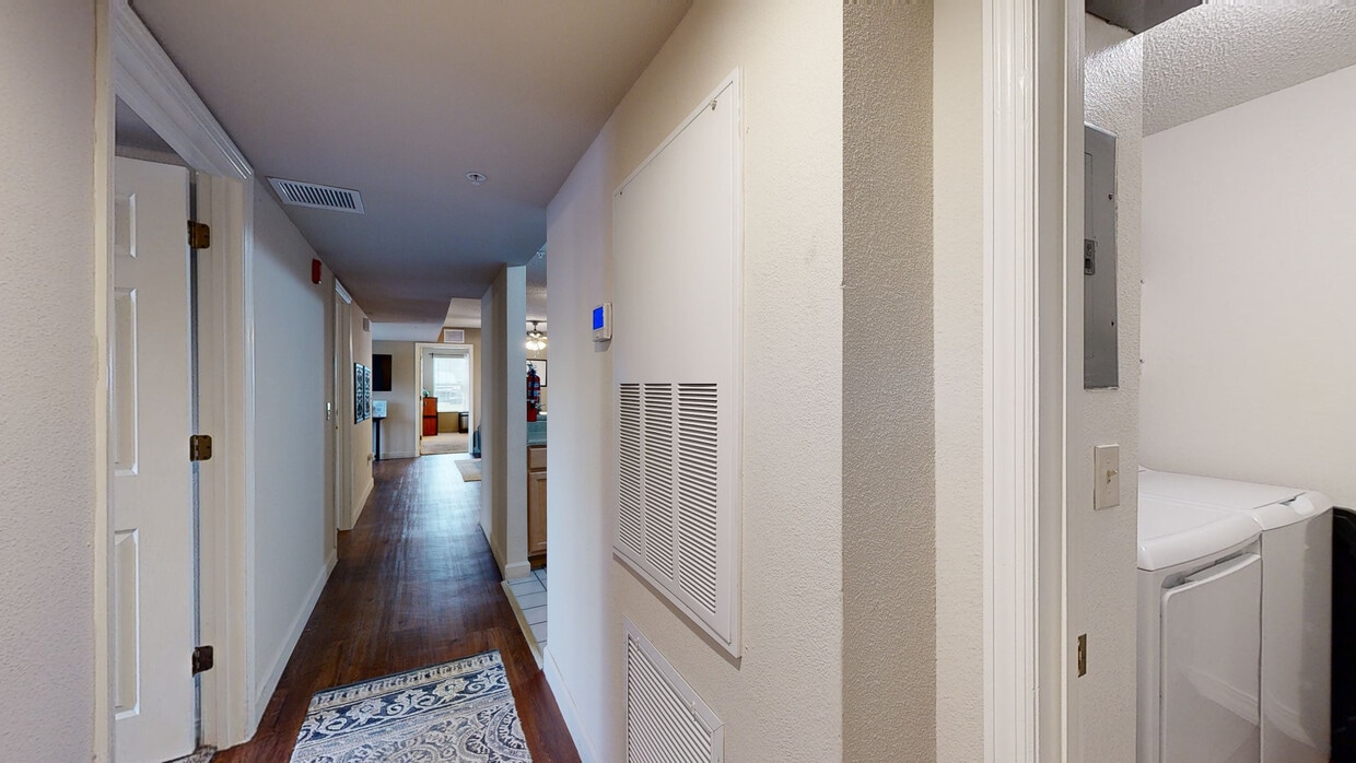 Photo - Knights Circle Apartments