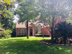 Building Photo - 14 Tranquil Glade Pl