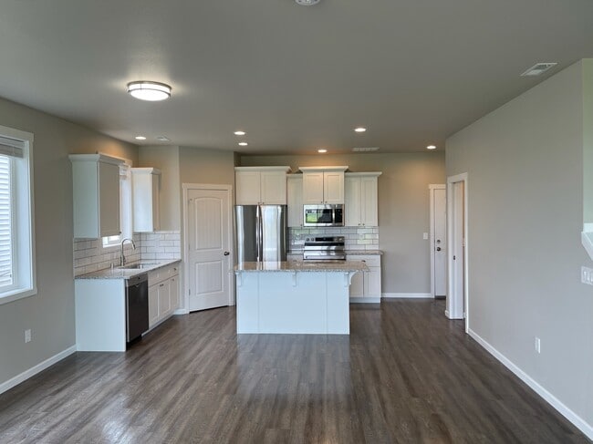 Cocina desde el comedor - 9016 W Winona Rd